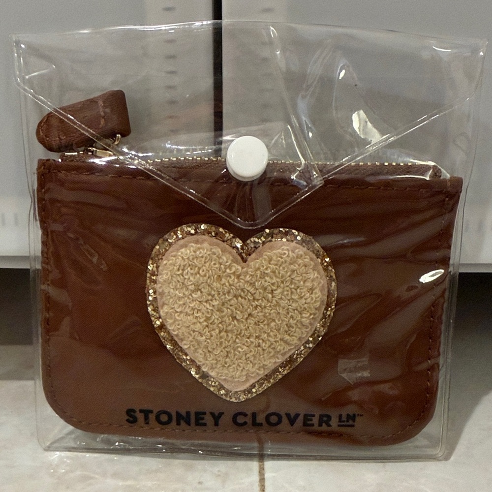 NWT Stoney Clover Lane Chocolate Brown Key Chain Wallet with Beige Heart Patch